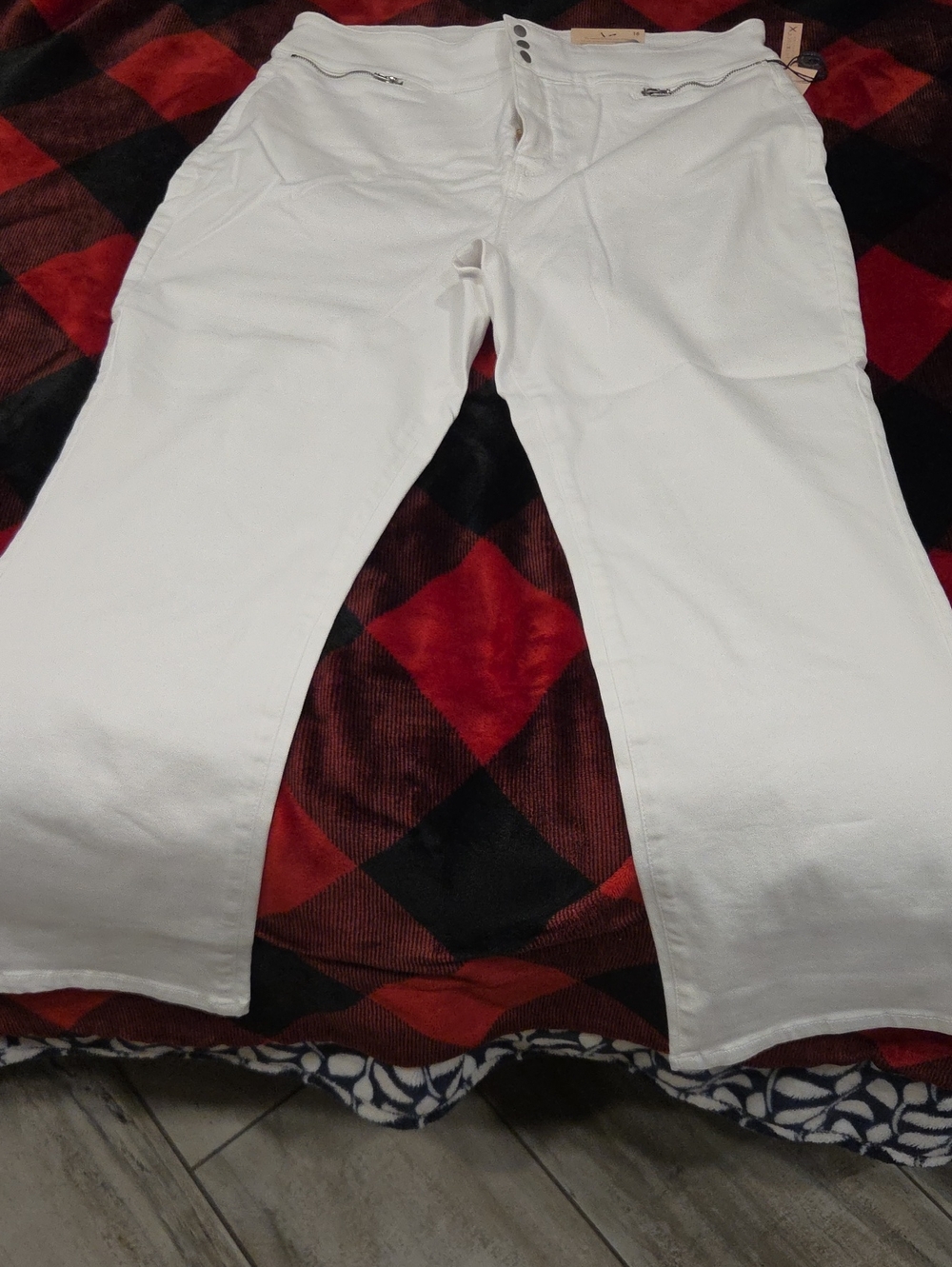 Women's White Ankle Crop Jeans - Clean Stretch Fit